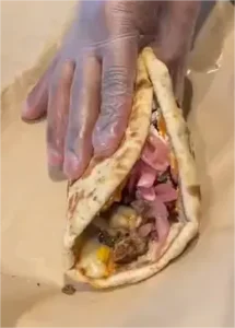 lemon herb chicken pita
